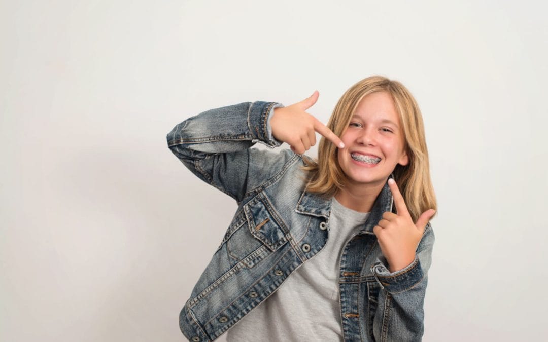adolescente-con-brackets